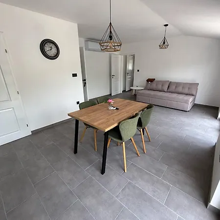 Apartment Maja