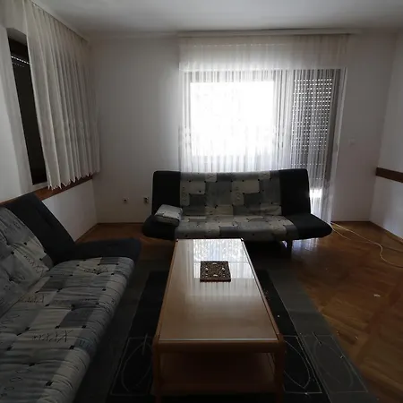 Maja Apartmán *